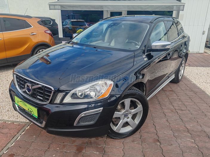 VOLVO XC60 2.4 D [D3] R-Design