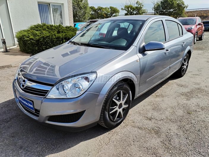 OPEL ASTRA H Sedan 1.7 CDTI Essentia