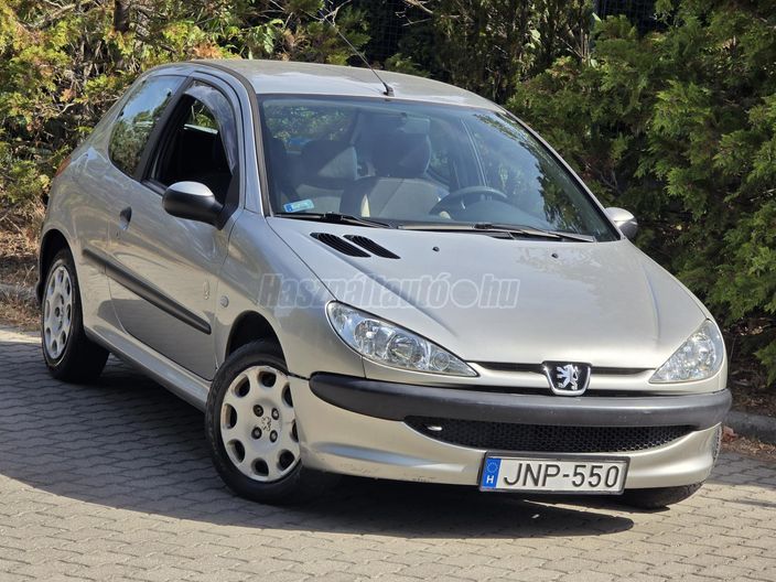 PEUGEOT 206 1.1 X-Design