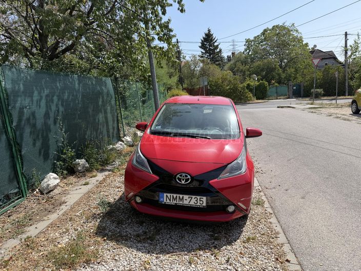 TOYOTA AYGO 1.0 x-cool