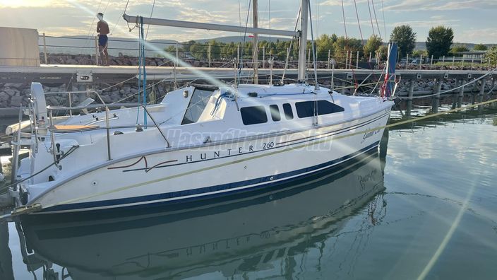 HUNTER 260 1.1 m merülésű tőkesúlyos