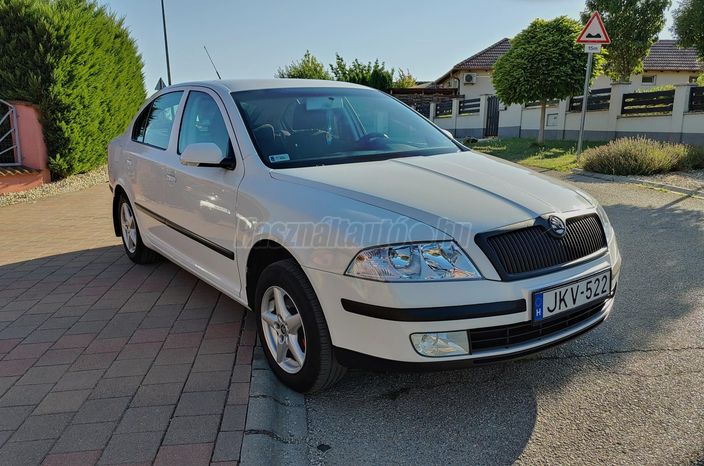 SKODA OCTAVIA 1.6 Elegance