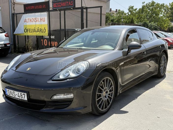 PORSCHE PANAMERA 4 PDK