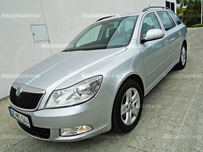 SKODA OCTAVIA Combi 1.2 TSI Elegance DSG