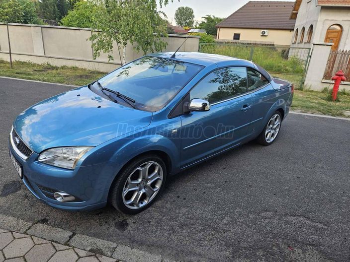FORD FOCUS Coupe Cabriolet 1.6 Sport