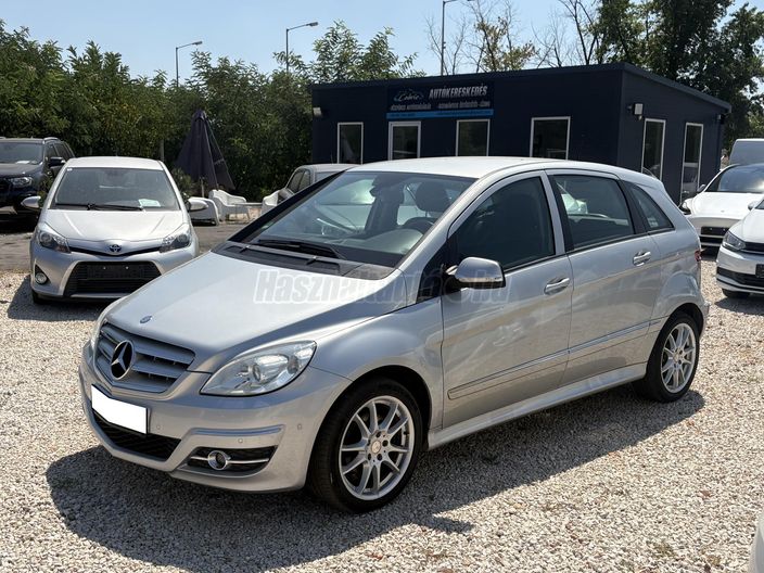 MERCEDES-BENZ B 200
