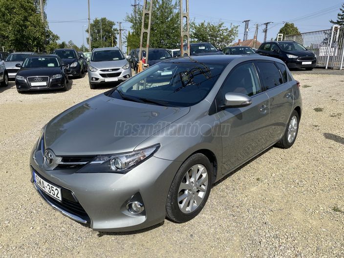 TOYOTA AURIS 2.0 D-4D Style