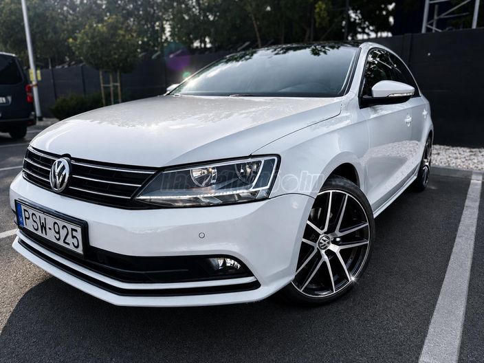 VOLKSWAGEN JETTA VI 1.2 TSI Comfortline