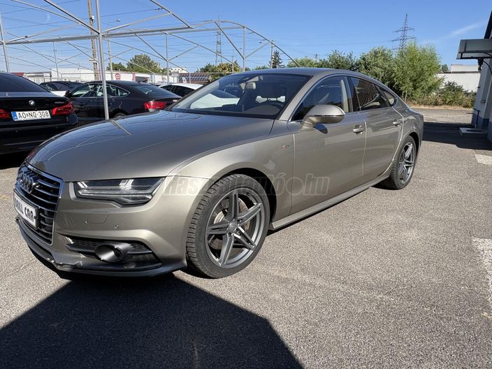 AUDI A7 Sportback 2.0 TFSI quattro S-tronic [5 személy]