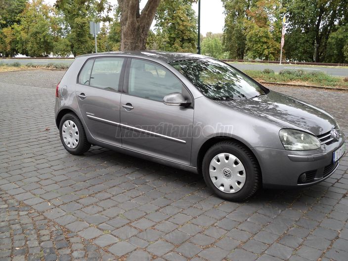VOLKSWAGEN GOLF V 1.6 Comfortline