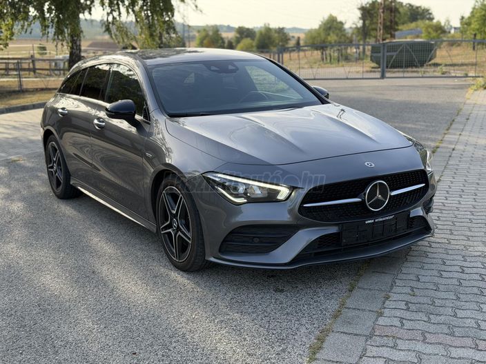 MERCEDES-BENZ CLA 220 d AMG Line 8G-DCT
