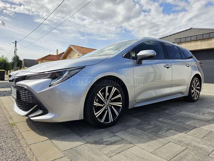 TOYOTA COROLLA Touring Sports 2.0 Hybrid Comfort Style Tech e-CVT
