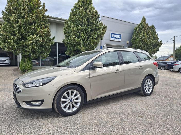 FORD FOCUS 1.5 EcoBoost Titanium
