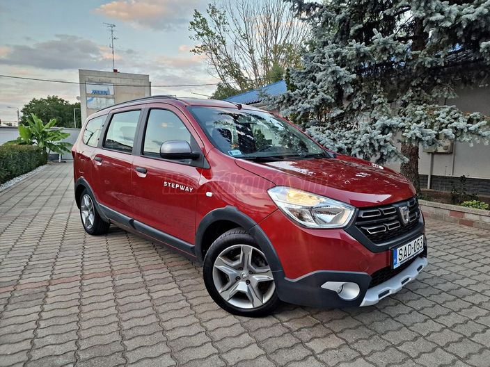 DACIA LODGY 1.3 TCe Stepway (7 személyes )