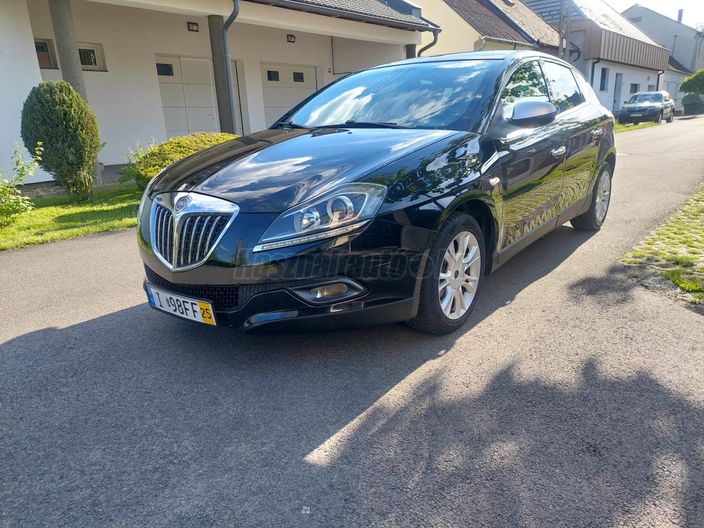 LANCIA DELTA 1.6 Mjet Platino