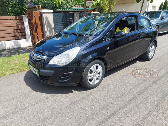 OPEL CORSA D 1.2 Color Edition