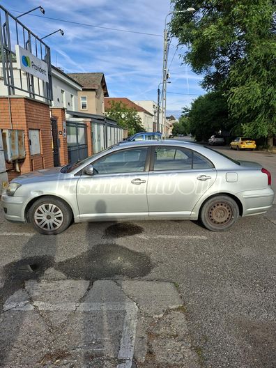 TOYOTA AVENSIS 2.0 D-4D