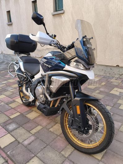 CFMOTO 700 MT