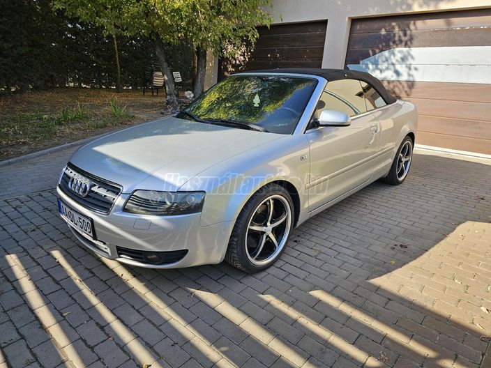 AUDI A4 CABRIO 2.4 V6 Multitronic