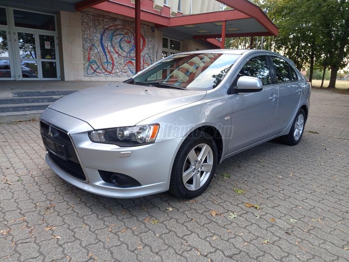 MITSUBISHI LANCER Sportback 1.8 Inform Safety