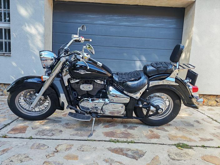 SUZUKI VL 800 (INTRUDER)