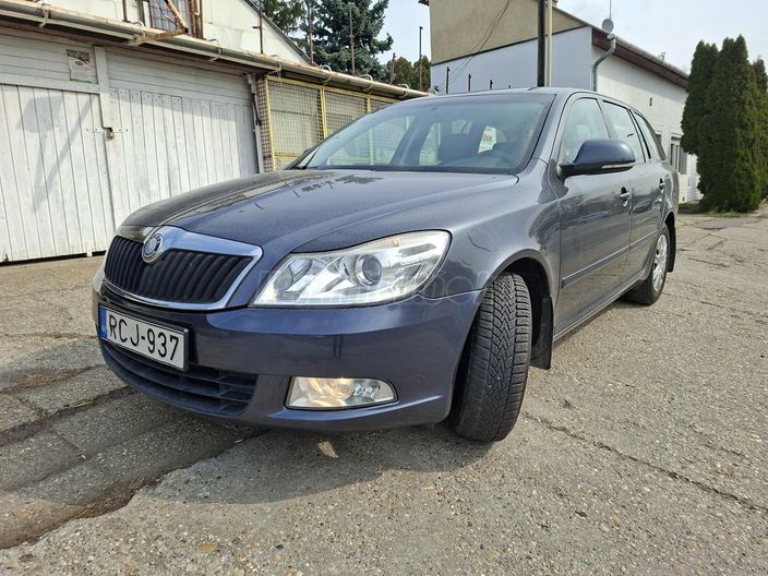 SKODA OCTAVIA Combi 1.4 TSI Classic DSG