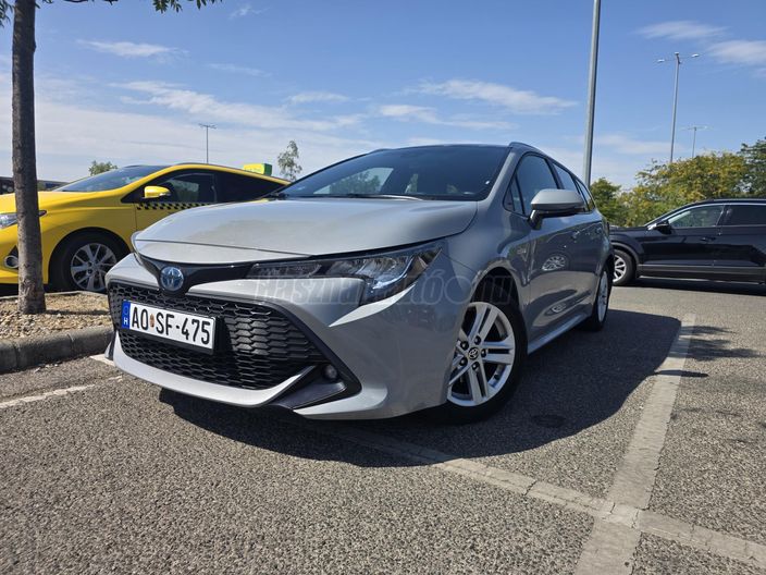 TOYOTA COROLLA Touring Sports 1.8 Hybrid Active e-CVT
