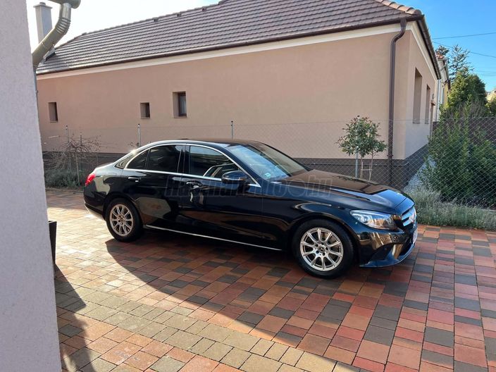 MERCEDES-BENZ C 220 d 9G-TRONIC