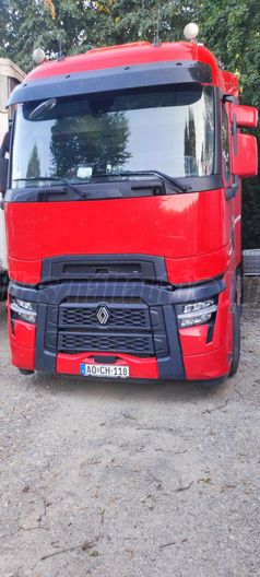 RENAULT T520
