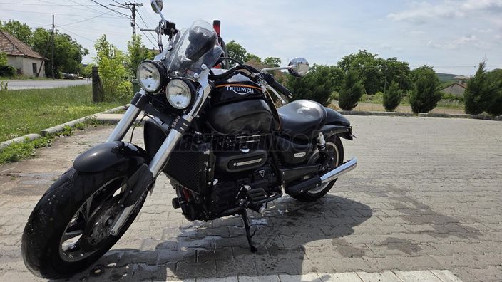 TRIUMPH ROCKET