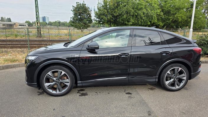 AUDI Q4 e-tron 50 quattro (Automata)