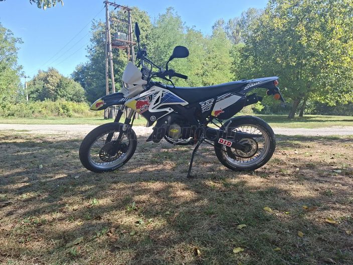 YAMAHA DT 50