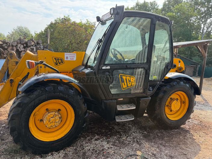 JCB 531-70