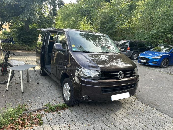 VOLKSWAGEN MULTIVAN