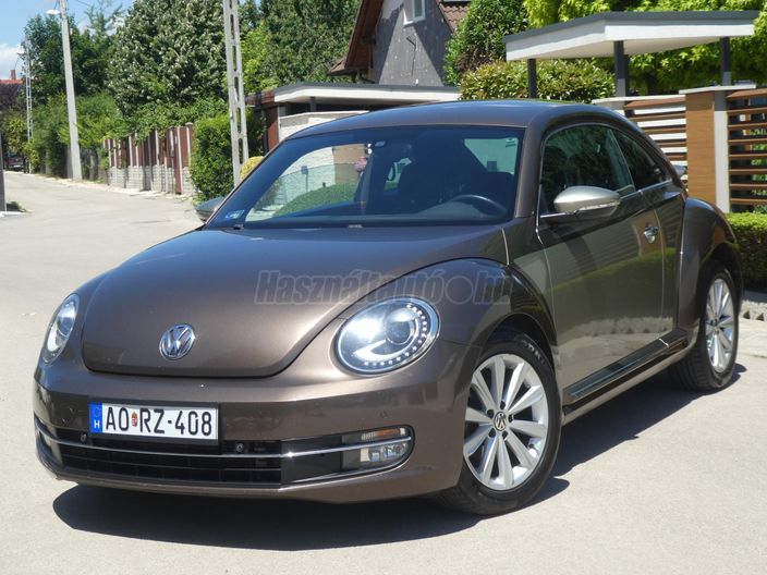 VOLKSWAGEN NEW BEETLE 1.6 CR TDI Design
