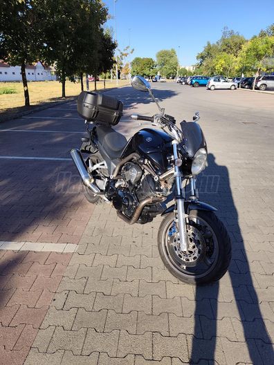 YAMAHA BT 1100