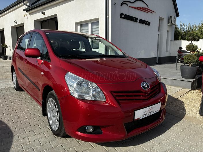 TOYOTA VERSO 2.0 D-4D Sol