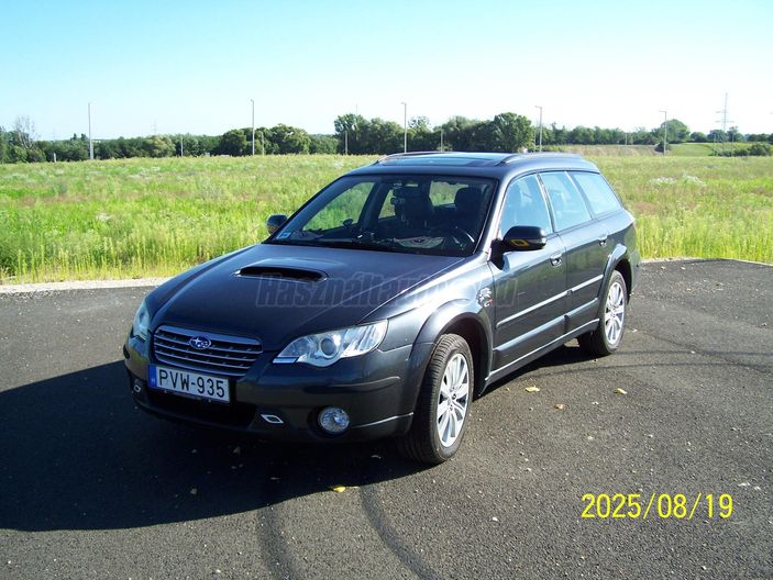 SUBARU OUTBACK 2.0 D Comfort NAVI