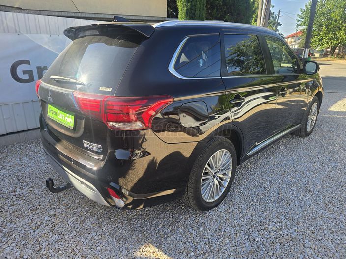 MITSUBISHI OUTLANDER 2.4 PHEV Instyle Premium 4WD CVT