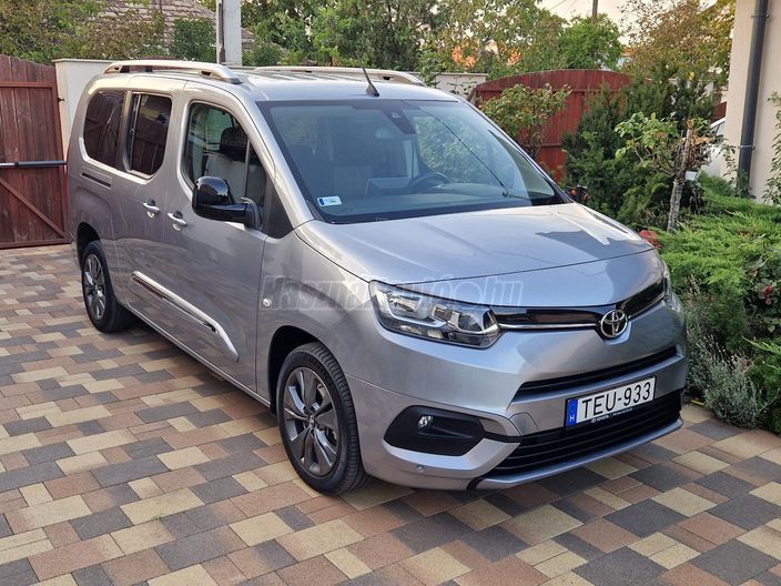 TOYOTA PROACE City Verso 1.2T Family Plus L2H1 (Automata) [7 személy]