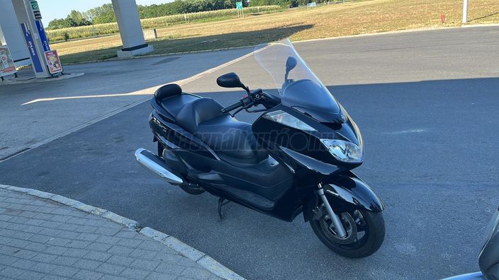 YAMAHA MAJESTY
