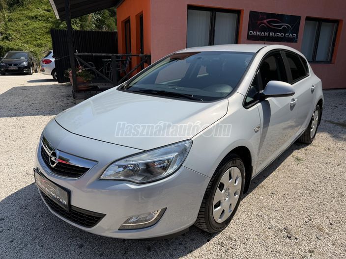 OPEL ASTRA J 1.4 T Active