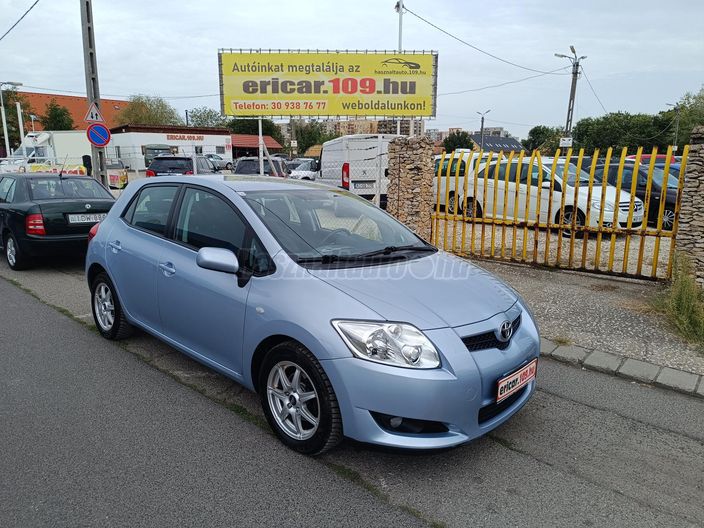 TOYOTA AURIS 1.33 Luna 2009