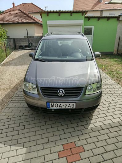 VOLKSWAGEN TOURAN 1.6 Conceptline