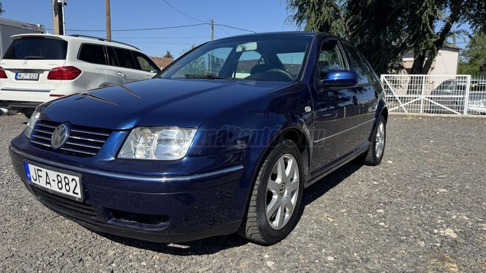 VOLKSWAGEN BORA 1.6 Comfortline