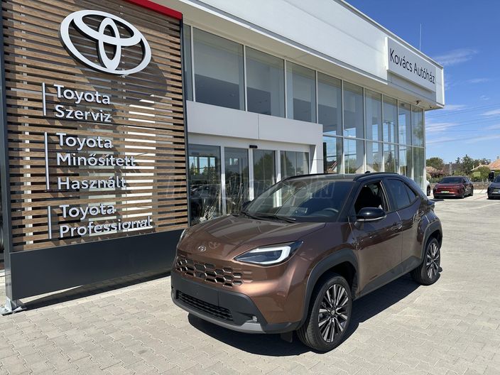 TOYOTA YARIS CROSS 1.5 Hybrid Executive bi-tone Tech AWD e-CVT