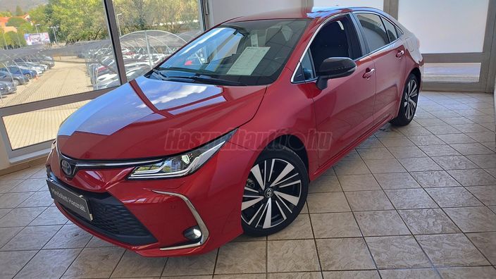 TOYOTA COROLLA Sedan 1.8 Hybrid Style e-CVT