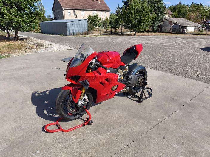 DUCATI PANIGALE V4
