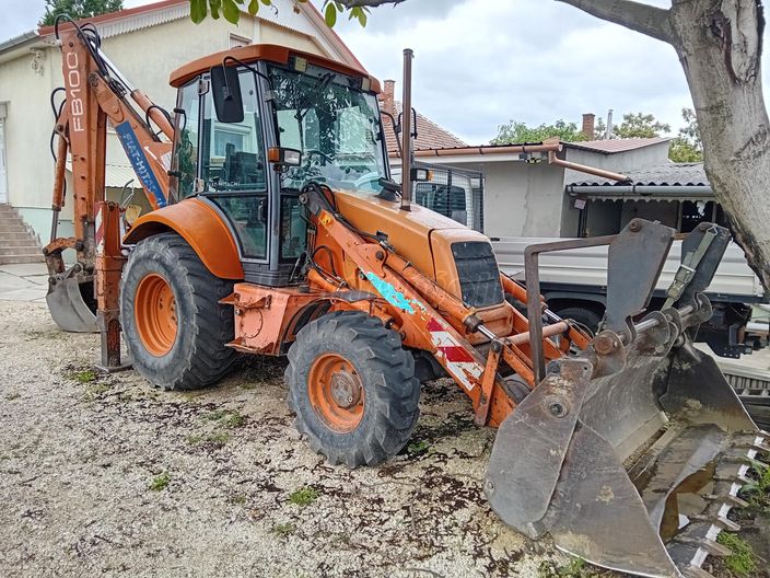 FIAT-HITACHI Fb100