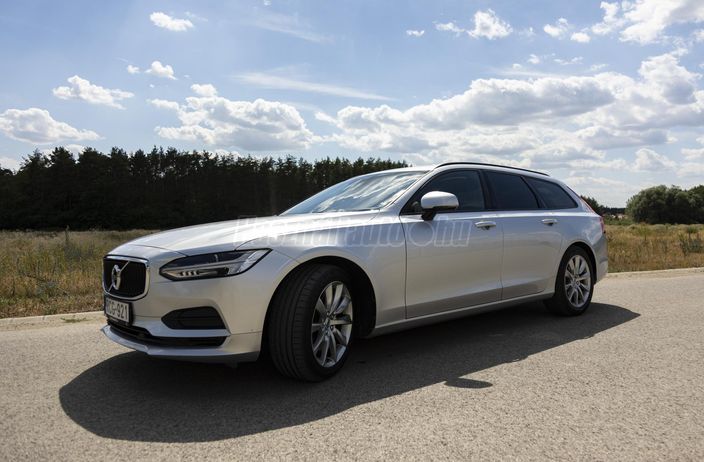 VOLVO V90 2.0 [T4] Momentum Geartronic